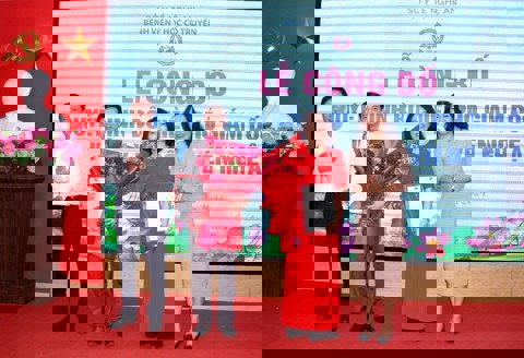 Media.NewsItem.ImageLinkTitleFormat Media.NewsItem.ImageAlternateTextFormat