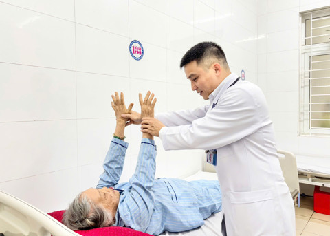 Media.NewsItem.ImageLinkTitleFormat Media.NewsItem.ImageAlternateTextFormat