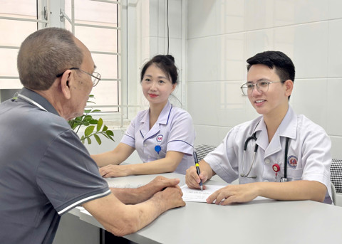 Media.NewsItem.ImageLinkTitleFormat Media.NewsItem.ImageAlternateTextFormat