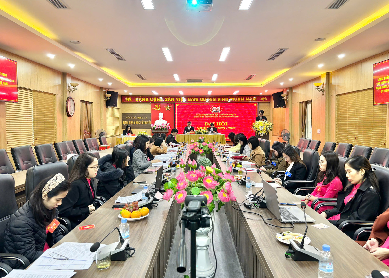 Media.NewsItem.ImageAlternateTextFormat