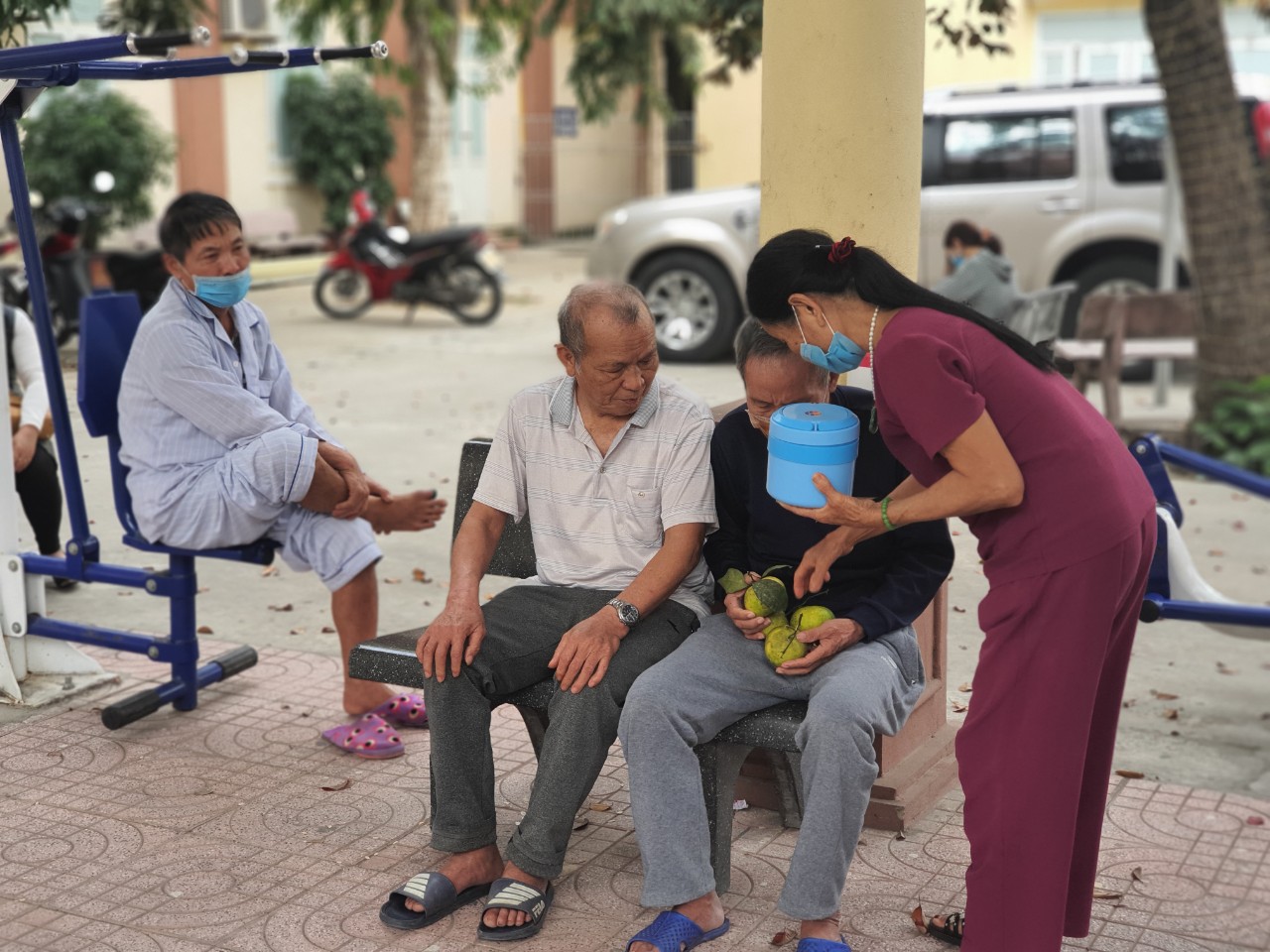 Media.NewsItem.ImageAlternateTextFormat