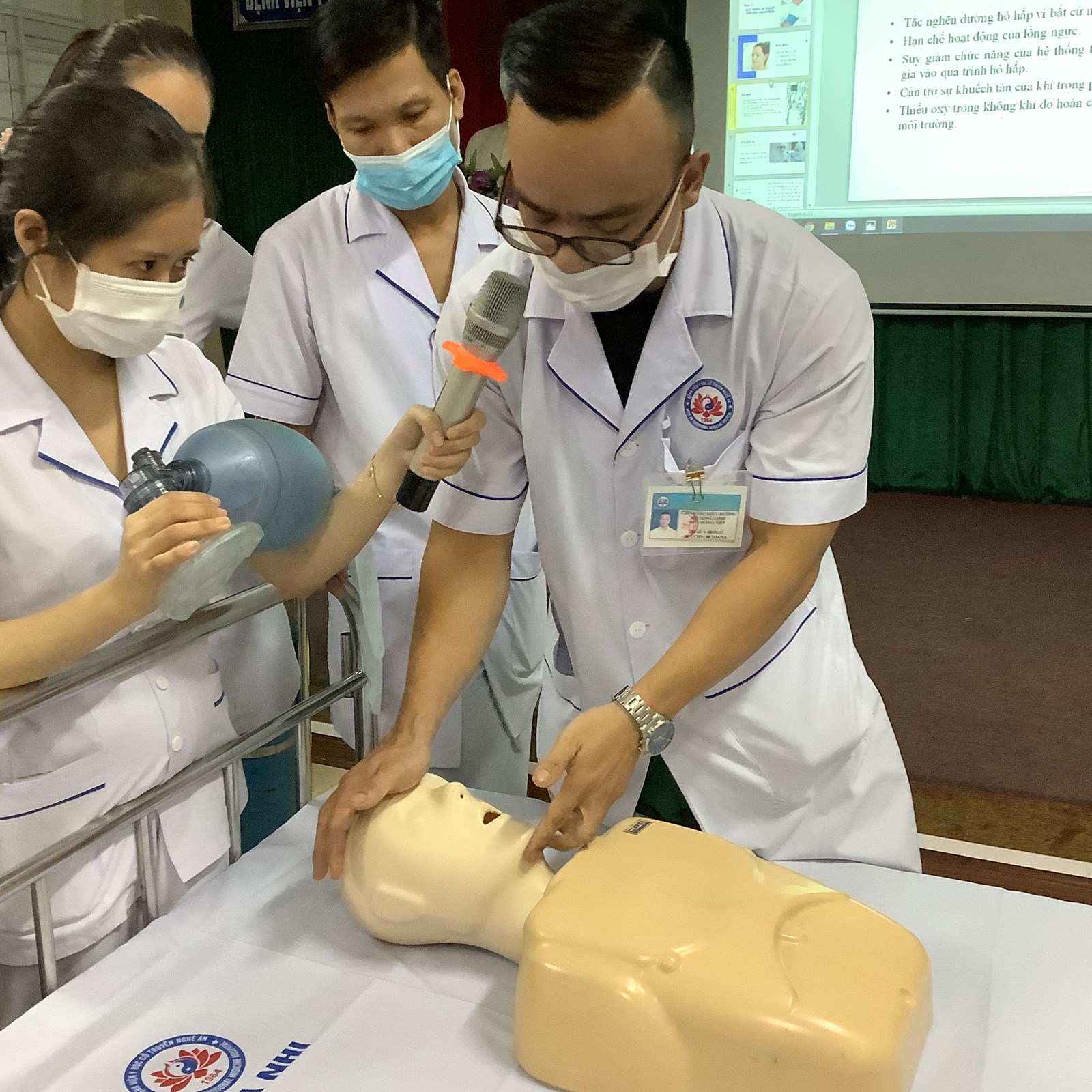 Media.NewsItem.ImageAlternateTextFormat