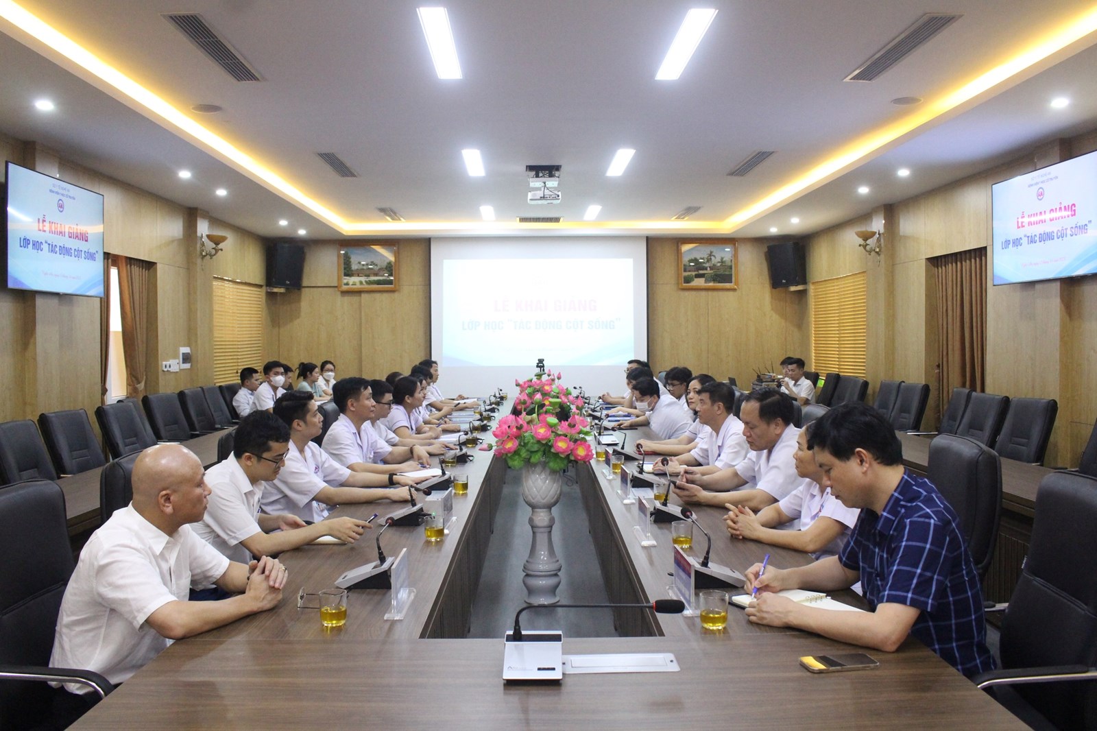 Media.NewsItem.ImageAlternateTextFormat