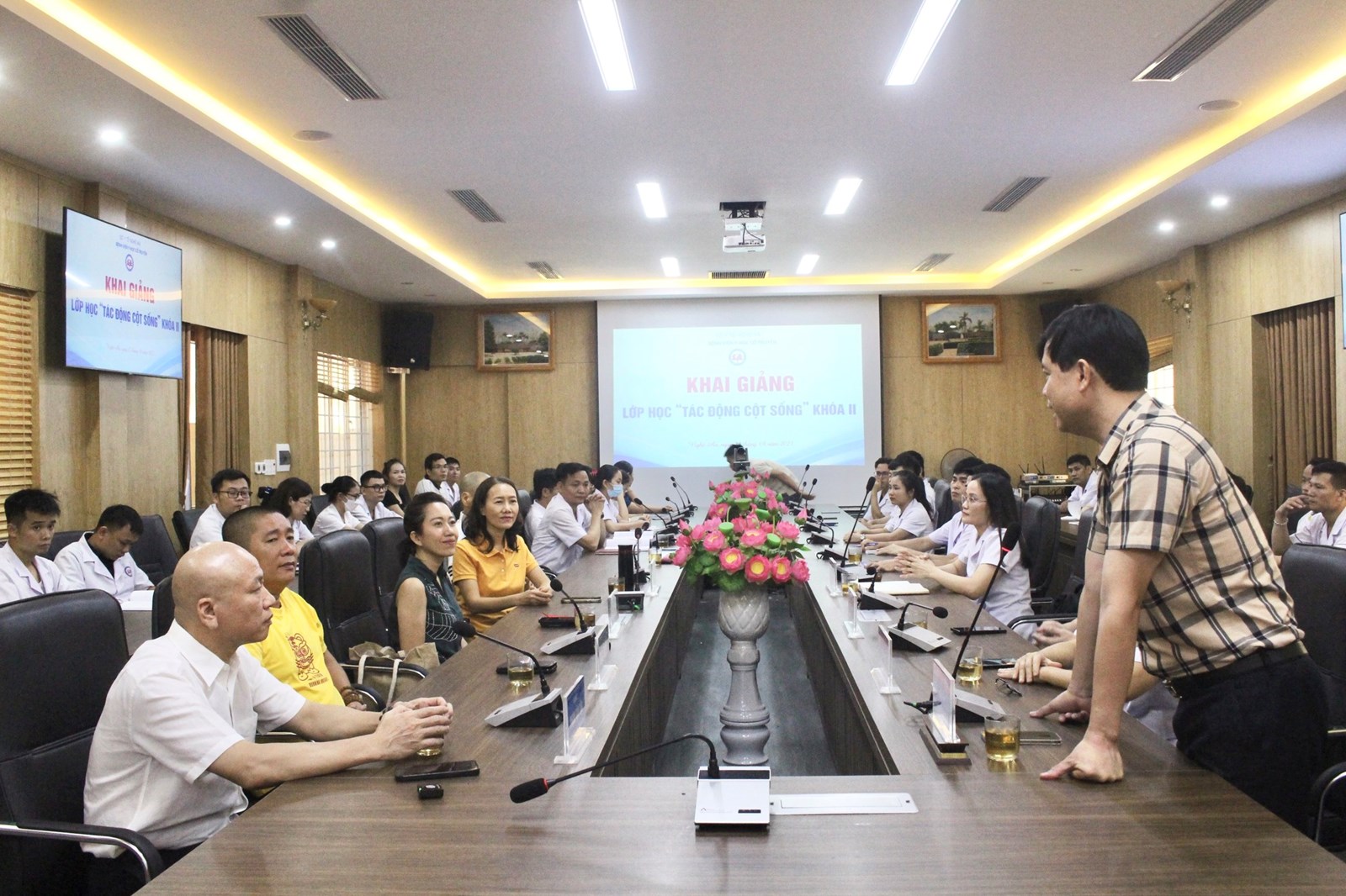 Media.NewsItem.ImageAlternateTextFormat